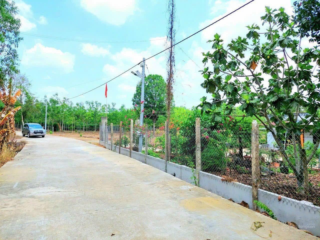 Bán đất 500m2 tại Quốc Lộ 13, Hưng Chiến, Bình Long, Bình Phước giá chỉ 190 triệu