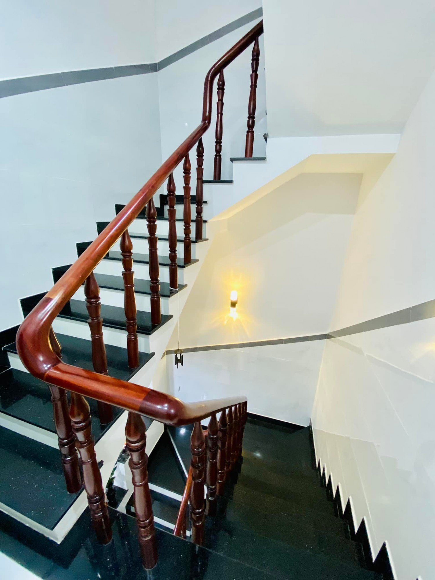 Bán nhà Mễ Trì Hạ, Đỗ Đức Dục, gần bến xe Mỹ Đình, 50m², giá chỉ 6,8 tỷ