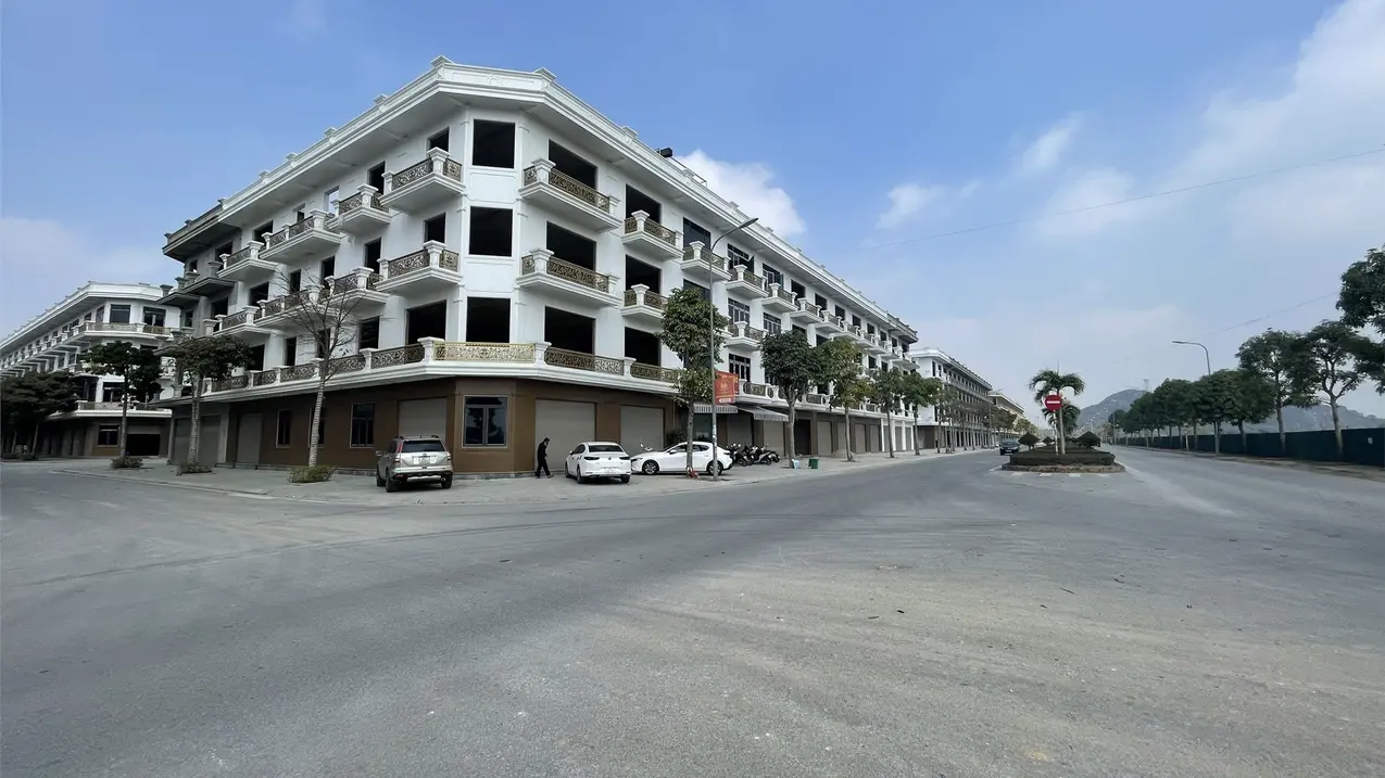 Bán shophouse 131m2 đường CSEDP Quảng Thắng Thanh Hóa giá chỉ 8,300,000,000 VNĐ
