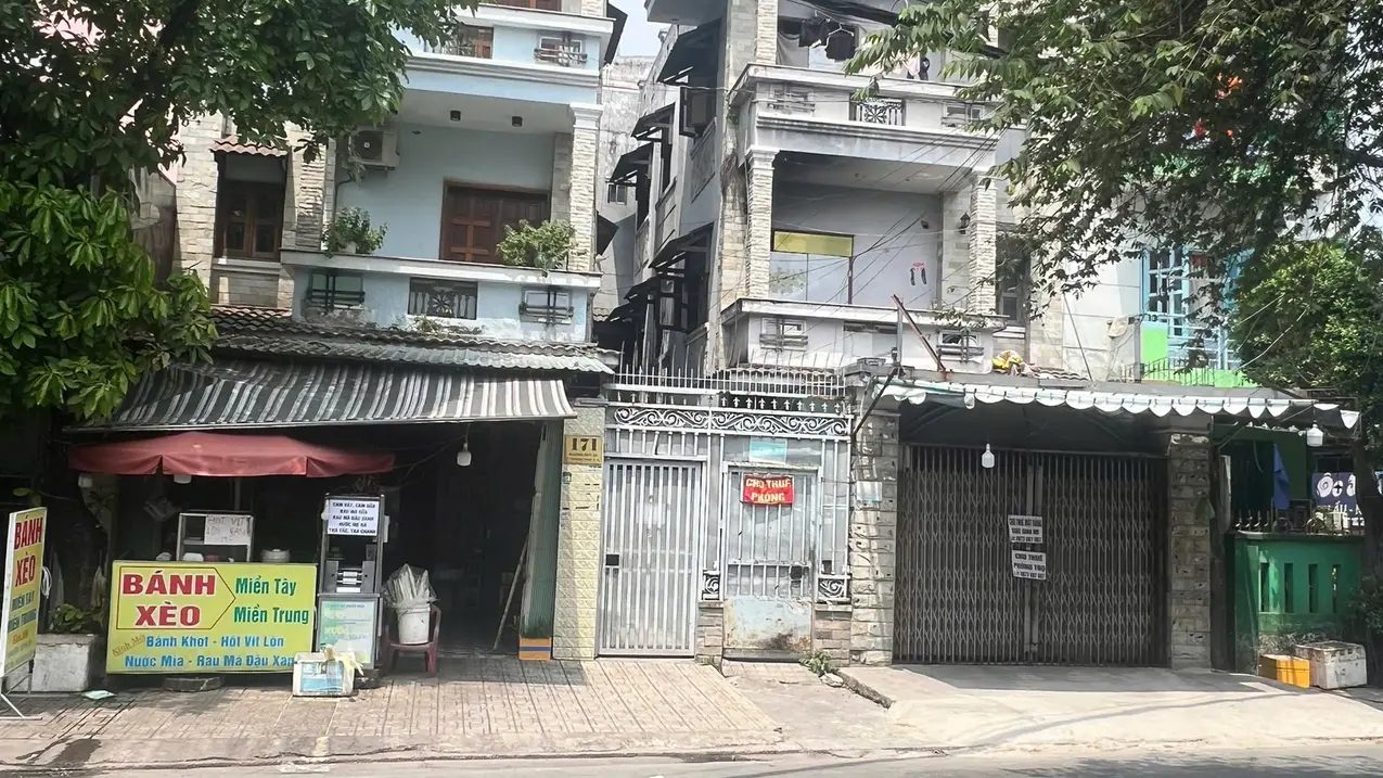 Bán nhà mặt tiền 3 tầng 6,4x20m giá 14,5 tỷ Đường Đông Hưng Thuận 42
