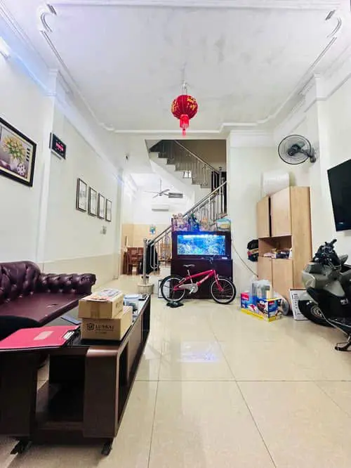 Bán nhà riêng 45 m2 tại đường Cầu Giấy, quận Cầu Giấy, giá tốt, ngõ thông