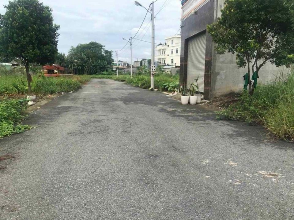 Bán đất 1840m2 tại Quốc Lộ 13, Hòa Lợi, Bến Cát, Bình Dương giá 580 triệu