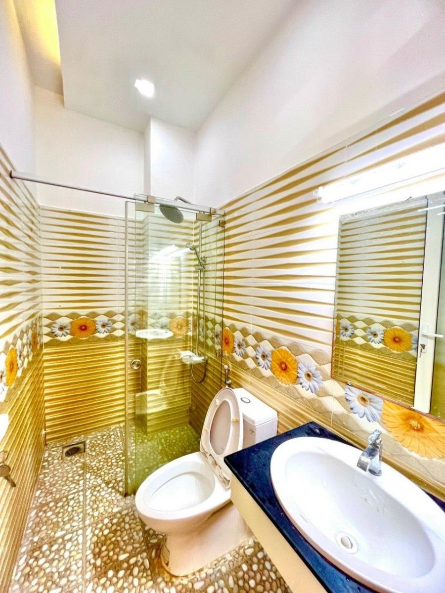 Sang nhượng nhà riêng đường Nguyễn Hữu Cảnh quận Bình Thạnh diện tích 200m2 giá 33 tỷ
