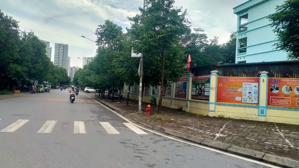 Bán nhà riêng 120 m2 đường Bùi Quốc Khái quận Hoàng Mai mặt tiền 10 m