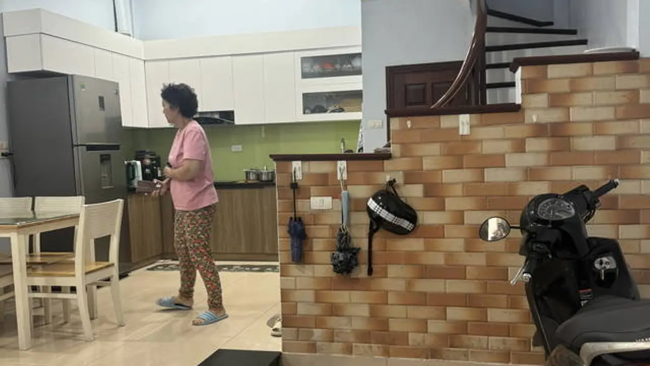 Bán nhà riêng 32m2 đường Bồ Đề, Long Biên lô góc 2 mặt thoáng