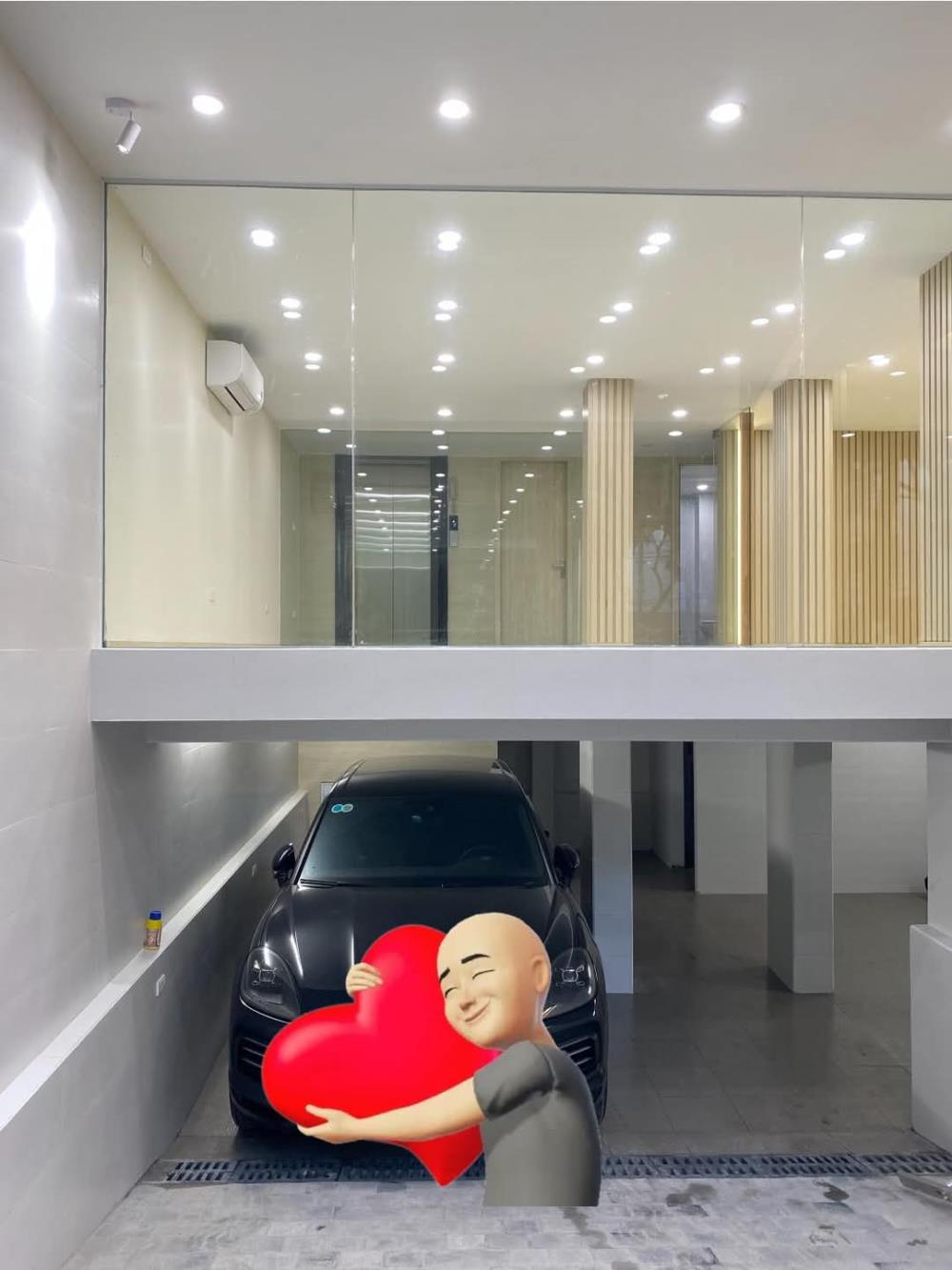 Bán toà vp phân lô vip đỗ quang - cầu giấy .   dt:95m2 x 8t x 7.5m.mt