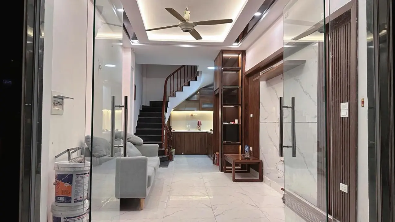 Bán gấp căn nhà tại Xuân Đỉnh, Bắc Từ Liêm, Hà Nội, 30m², 5 tầng, mặt tiền 4.5m, ngõ thông thoáng, 40m ra ô tô tránh