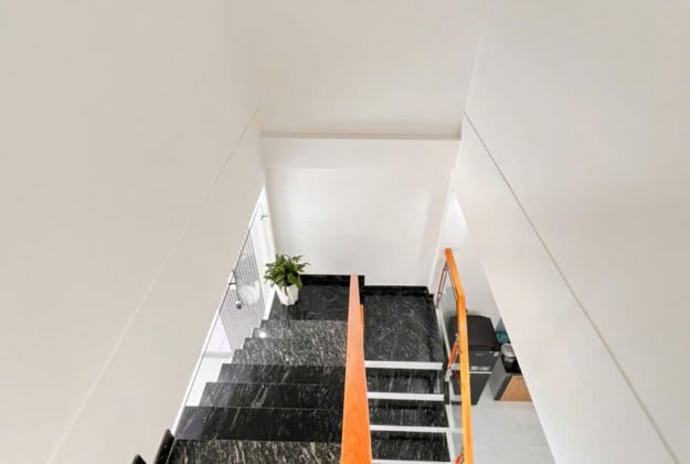 Bán nhà riêng 35m², 5 tầng Ngọc Thụy, Long Biên, full đồ, ô tô đỗ cổng, giá nhỉnh 4 tỷ