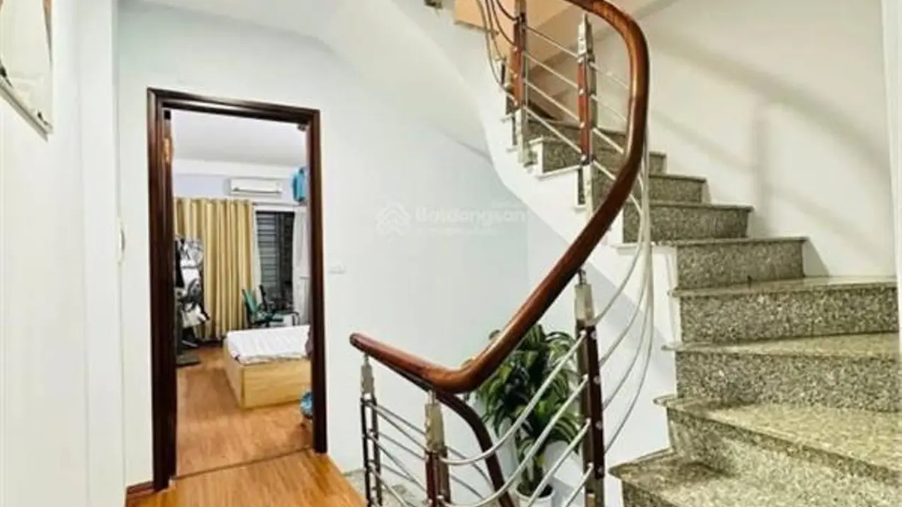 Bán nhà lô góc phố Hào Nam, 6 tầng, 30m2, giá 6,95 tỷ