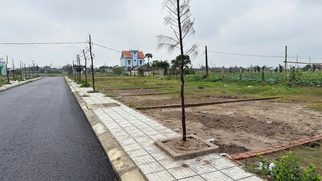 Bán đất lô liền kề xã Đức Lợi đường ô tô thông , giá chỉ 495tr/1 lô thổ cư