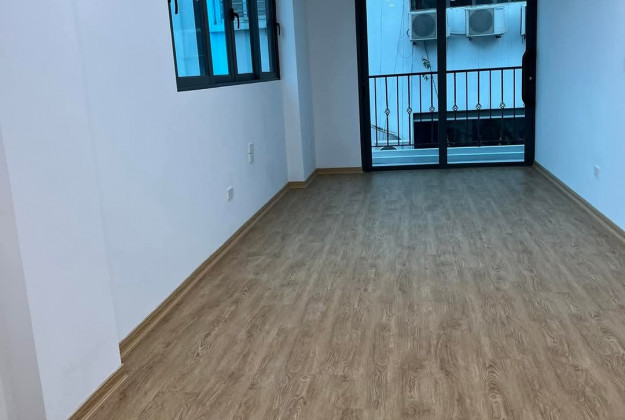 Bán 2 căn nhà liền kề mặt tiền đường Triệu Quang Phục, Vĩnh Hòa, gần biển