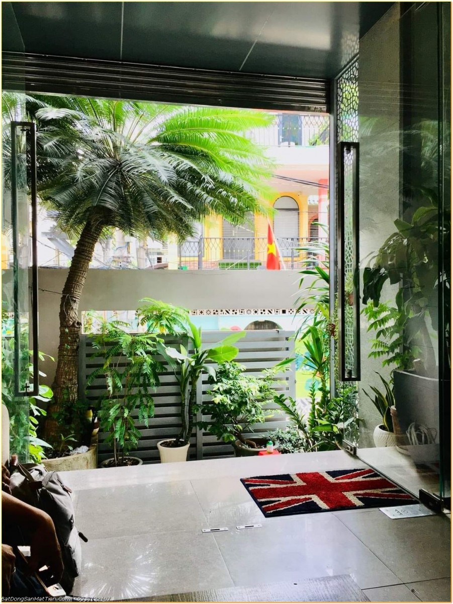 Bán nhà Yên Lãng, phân lô, 50m² x 6 tầng, giá 15,7 tỷ