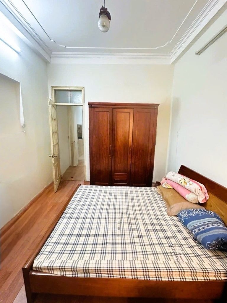 Bán nhà Nghĩa Đô, Cầu Giấy, mặt ngõ rộng 6m, diện tích 40m2, giá 13,9 tỷ