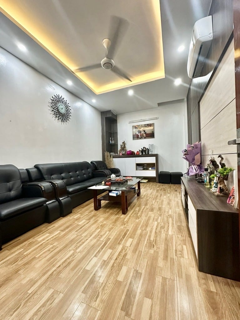 Bán nhà đường Nguyễn An Ninh quận Hoàng Mai, 6 tầng, diện tích 60m2, giá 12,5 tỷ