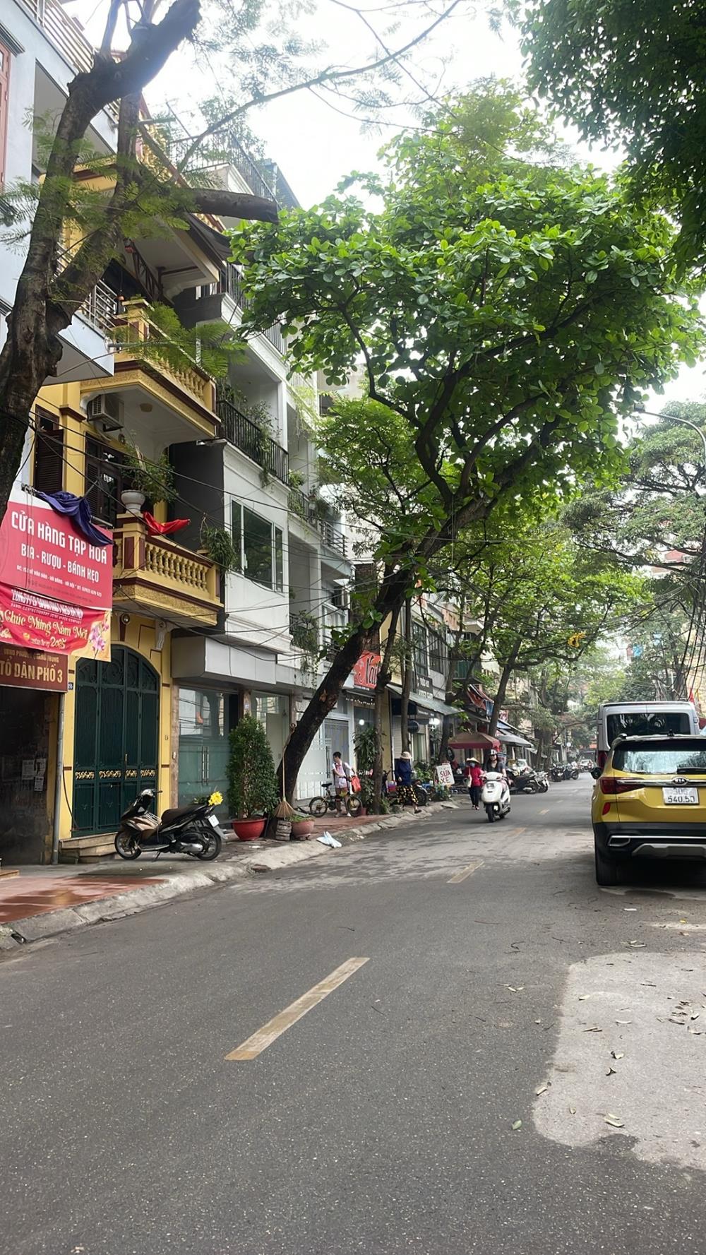 Bán nhà phố Bế Văn Đàn, Quận Hà Đông, vỉa hè rộng 4m, diện tích 45 m2, giá 12,6 tỷ
