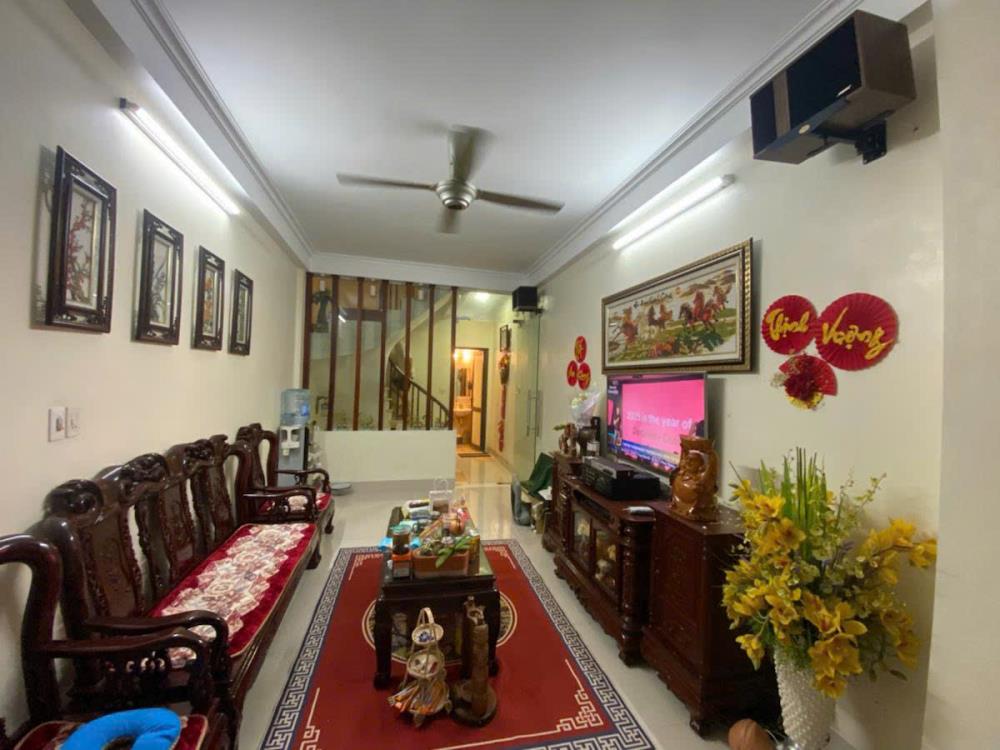 Bán nhà tại Nguyễn Ngọc Vũ, Cầu Giấy,diện tích 57m2, giá tốt