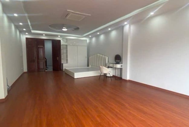 Bán nhà mặt phố Minh Khai, 24,5 tỷ, 55m2, 6 tầng Thang Máy, 6PN, giá siêu hời