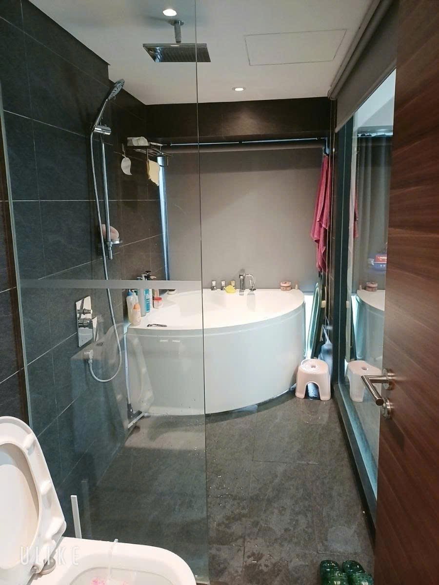 Bán căn hộ 94m2 tại Lạc Long Quân, Tây Hồ, Hà Nội - Nội thất cao cấp, giá 9.35 tỷ