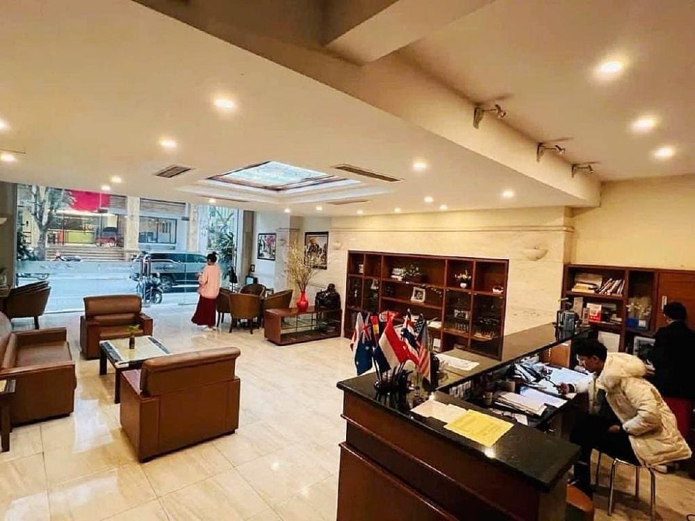 Bán khách sạn 15 tầng phố Cửa Bắc, Ba Đình, 150m², 40 phòng 3 sao, doanh thu 500 triệu/tháng, giá 165 tỷ