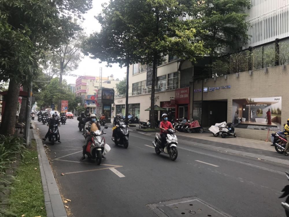 Bán tòa nhà văn phòng 1,000m² góc 2 mặt tiền Nam Kỳ Khởi Nghĩa, Quận 3, giá 150 tỷ, đang cho thuê 350 triệu/tháng