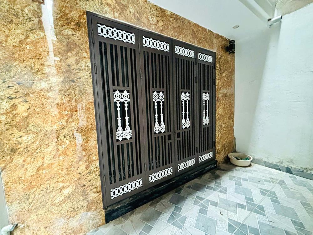 Bán nhà trung tâm Đống Đa 43m² x 6 tầng, thang máy, mặt tiền 4m, giá 9.5 tỷ