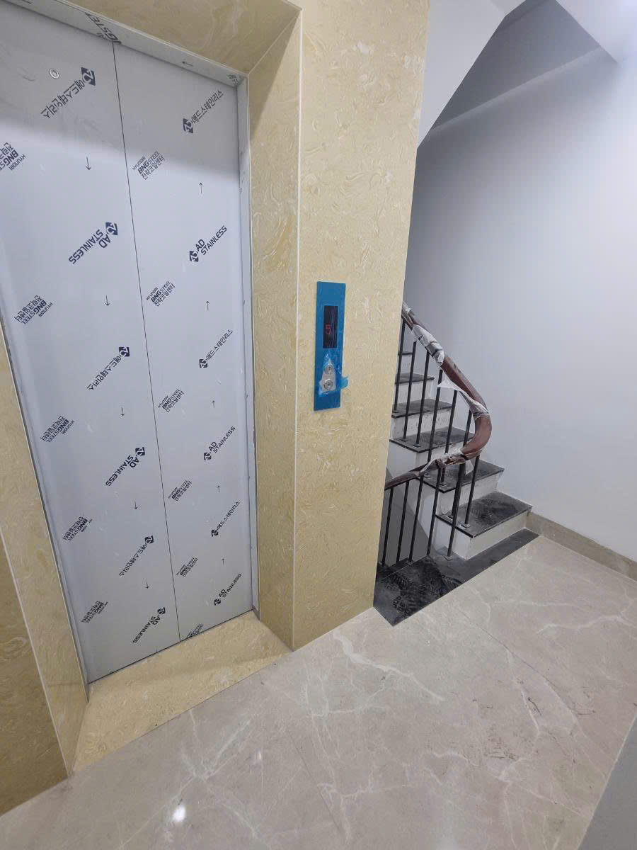 Bán nhà 6 tầng thang máy, ô tô đỗ cửa, gần Đường Láng, Khương Thượng, Đống Đa, 39m², giá 15.68 tỷ