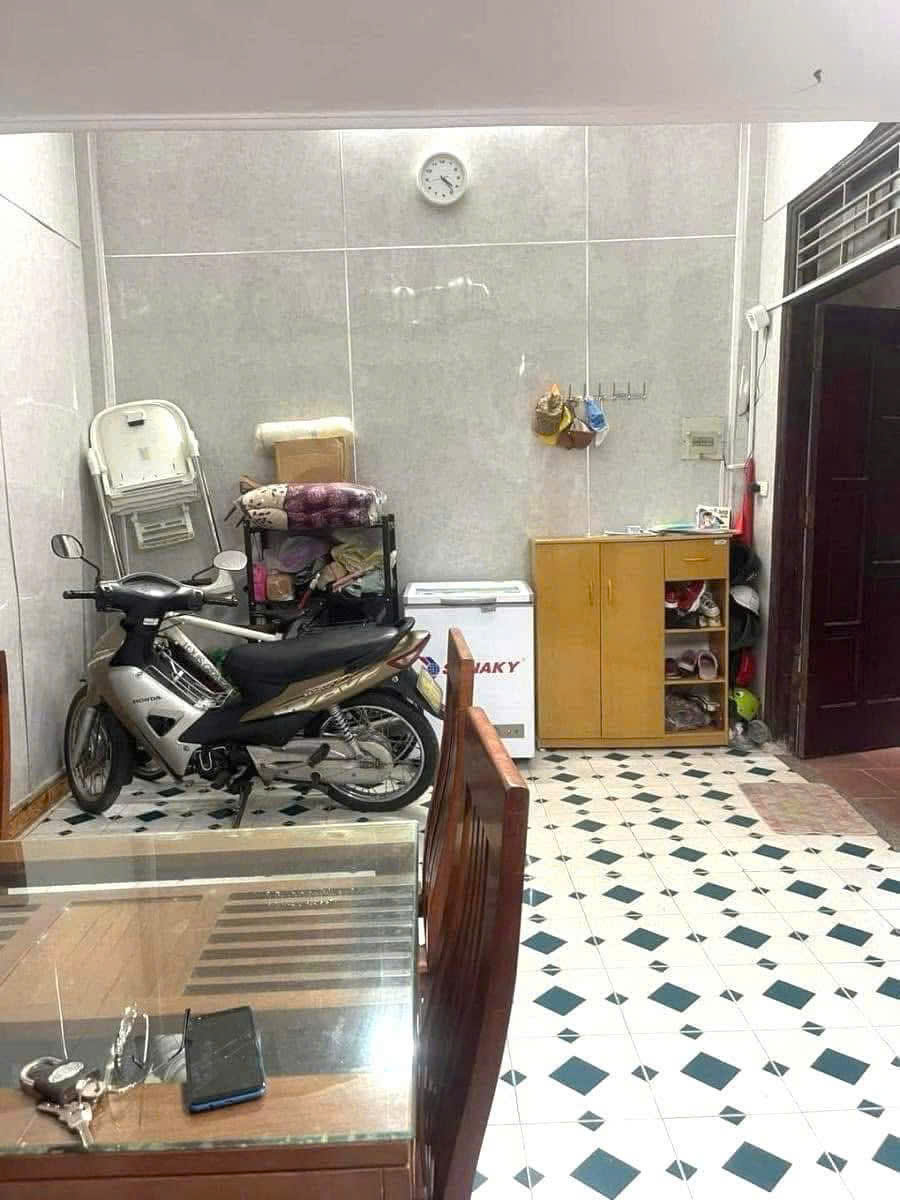 Bán nhà 36m2 Hoàng Văn Thái, Thanh Xuân, ô tô đỗ cửa, đầy đủ công năng, giá tốt