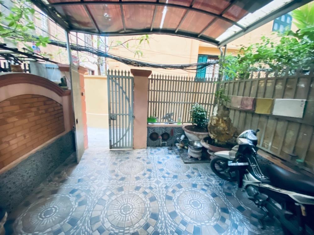 Bán nhà 80m2 tại Lạc Long Quân, Cầu Giấy, gần Hồ Tây, giá 14,9 tỷ