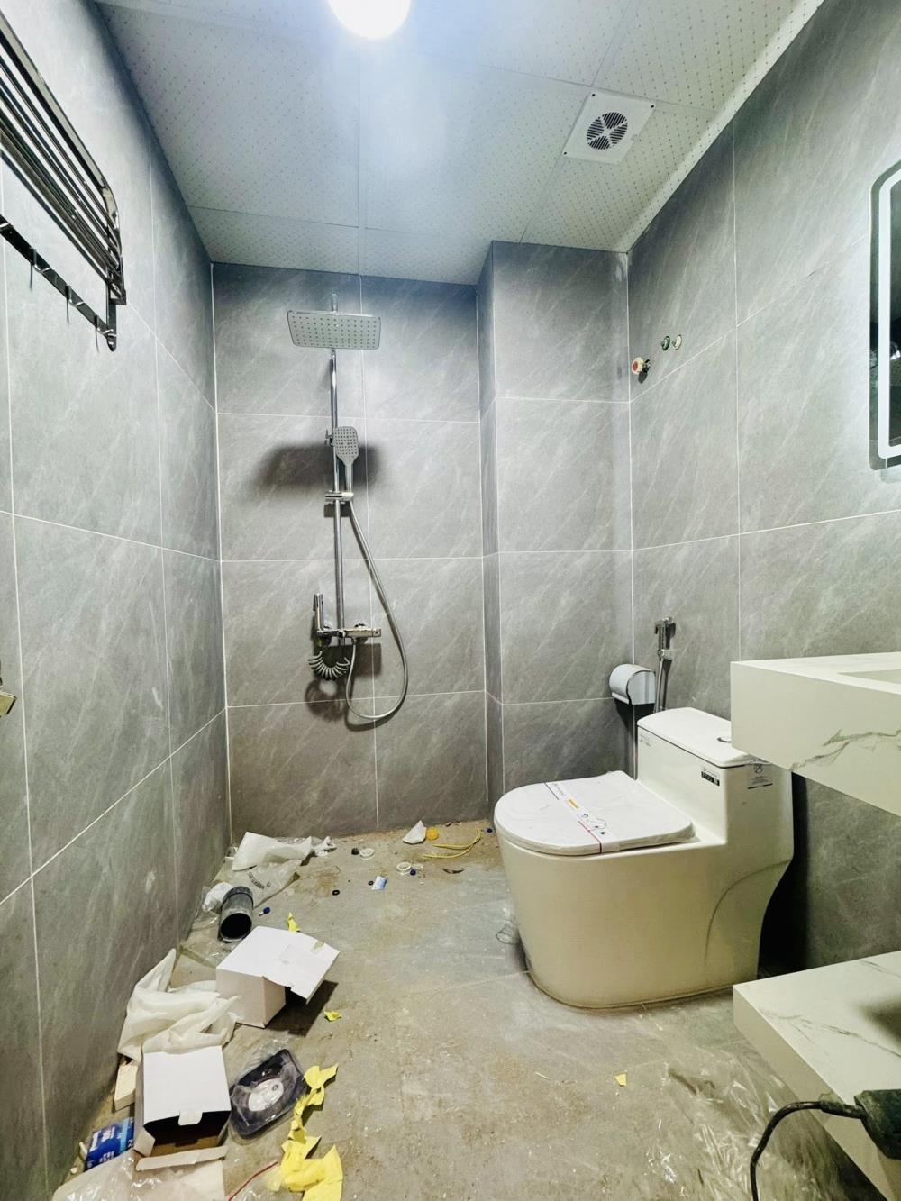 Bán nhà Tôn Đức Thắng, 32m x 5 tầng, mặt tiền 4.2m, giá 7.75 tỷ