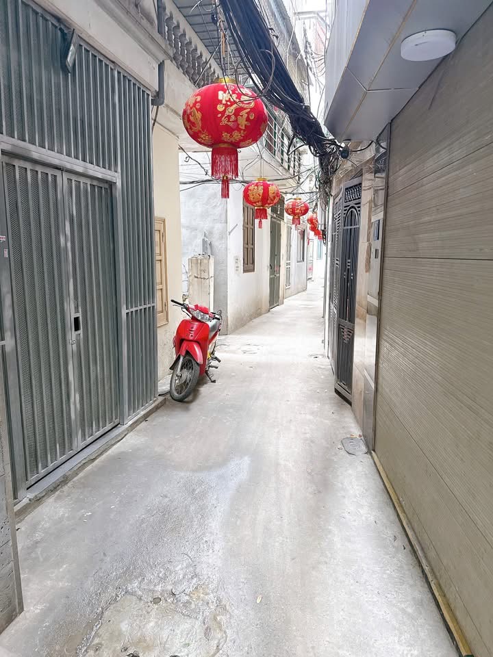 Bán nhà 48m2 phố Quan Hoa, quận Cầu Giấy, giá chỉ 9,7 tỷ