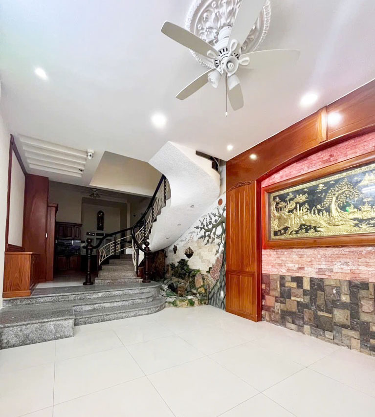 Bán nhà hẻm xe tải 10m, Cộng Hòa, Tân Bình, tiện ích phong phú, chỉ 16.9 tỷ