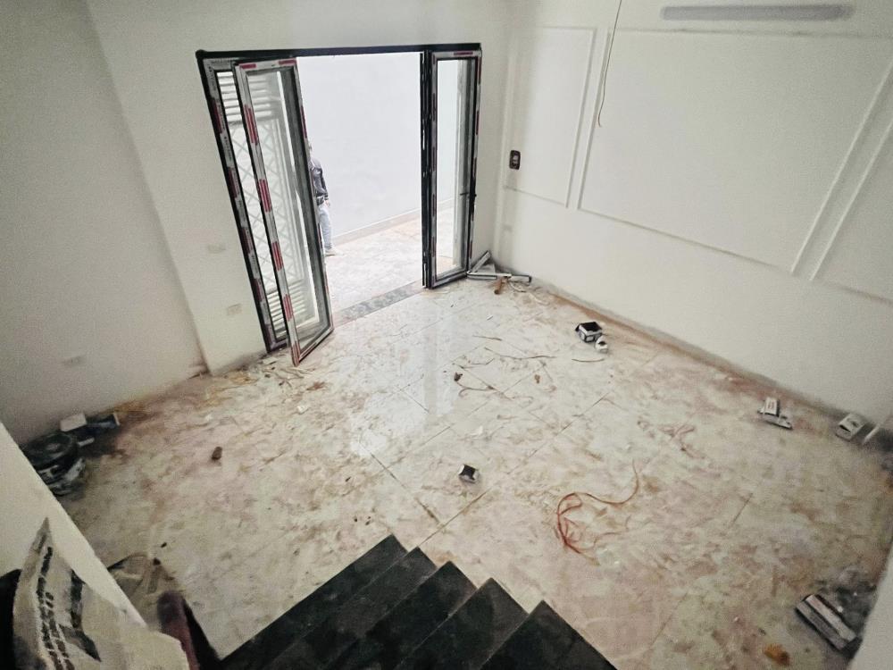 Bán nhà mới 5 tầng Tôn Đức Thắng, Đống Đa, 40m², giá 7.5 tỷ