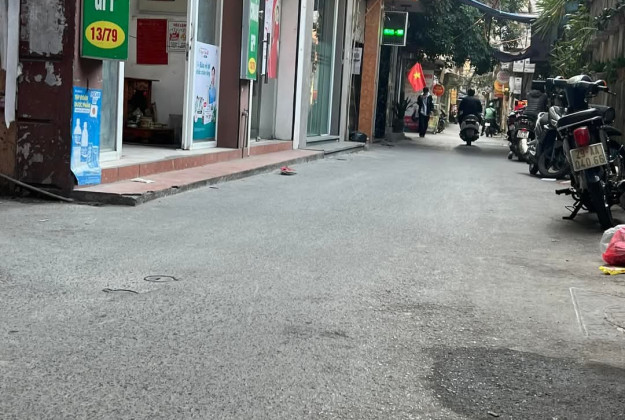 Bán nhà 42m2, giá chào 14.5 tỷ tại ngõ 79 đường Cầu Giấy, vị trí đẹp ô tô 6 tầng kinh doanh