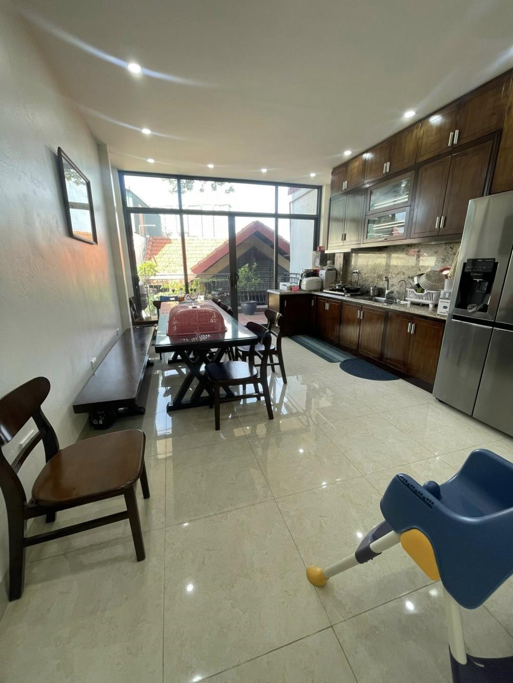 Bán nhà 50m2 Đội Cấn, Ngọc Hà, Ba Đình, thang máy 6 tầng đẹp, giá nhỉnh 10 tỷ