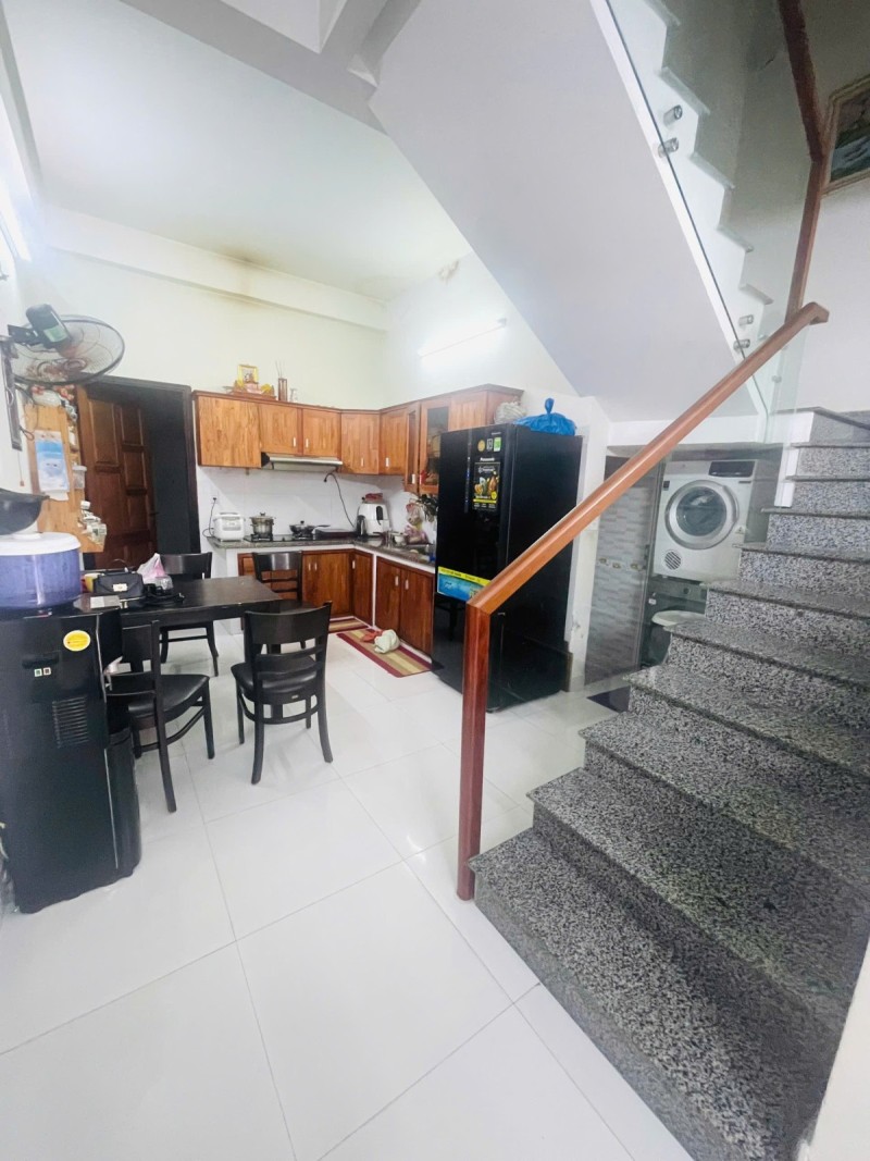 Bán Nhà Mặt Tiền Tôn Đản, Kinh Doanh Sầm Uất, Gần Chợ Hòa An, 2 Tầng Kiên Cố