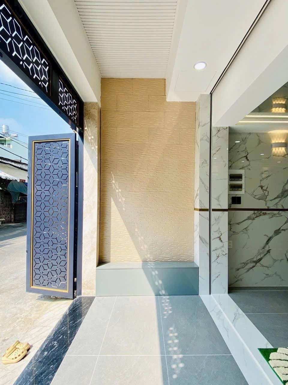 Bán nhà 80m2 đường 28 Hiệp Bình Chánh, Thủ Đức, tiện nghi cao cấp, giá hơn 2 tỷ xíu