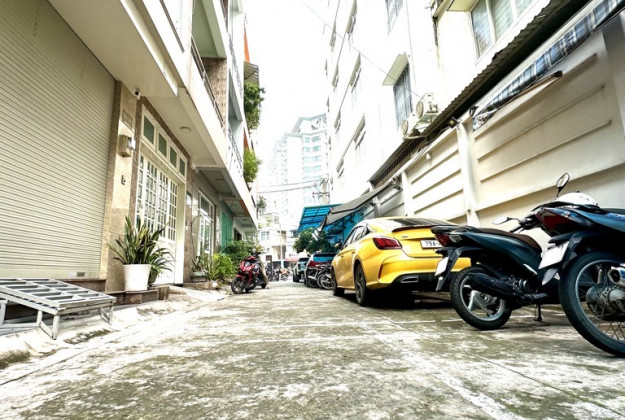 Bán nhà ngang 4.2m, 7PN, hẻm 6m Hoàng Minh Giám, khu an ninh, sổ vuông