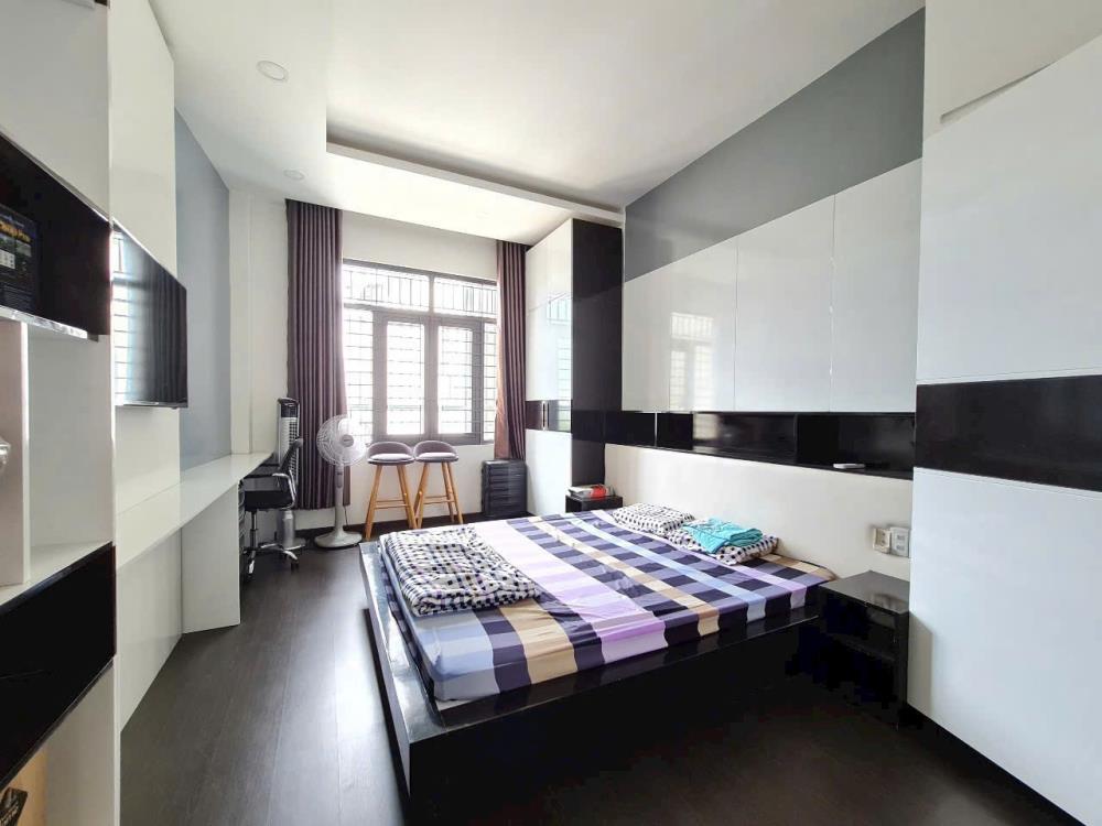 Bán nhà 3 tầng mặt tiền đường Vạn Kiếp, Nha Trang, giá 12,8 tỷ