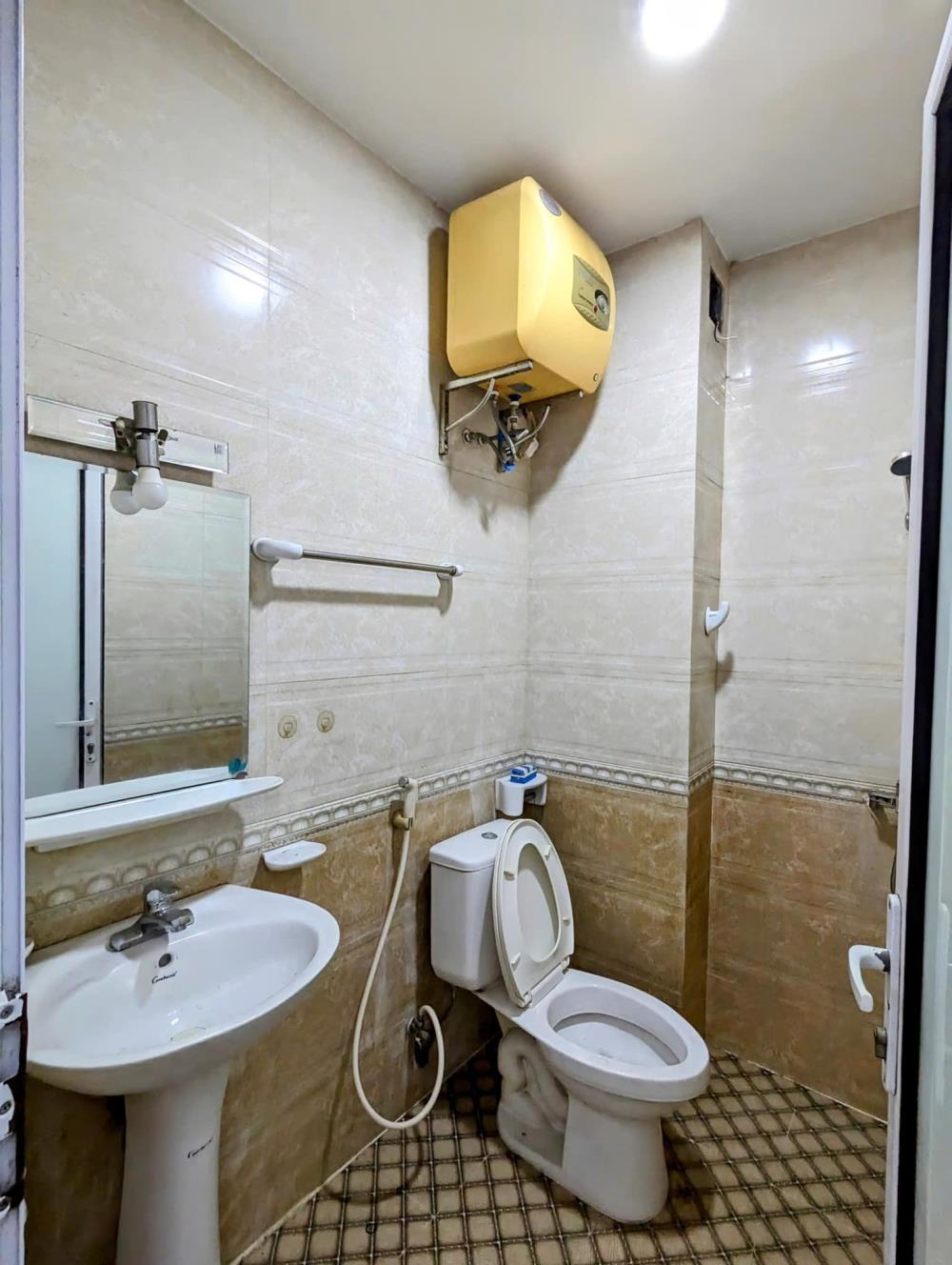 Bán nhà 6 tầng, mặt tiền 5m, 34m², trung tâm Đống Đa, giá chỉ 6.65 tỷ