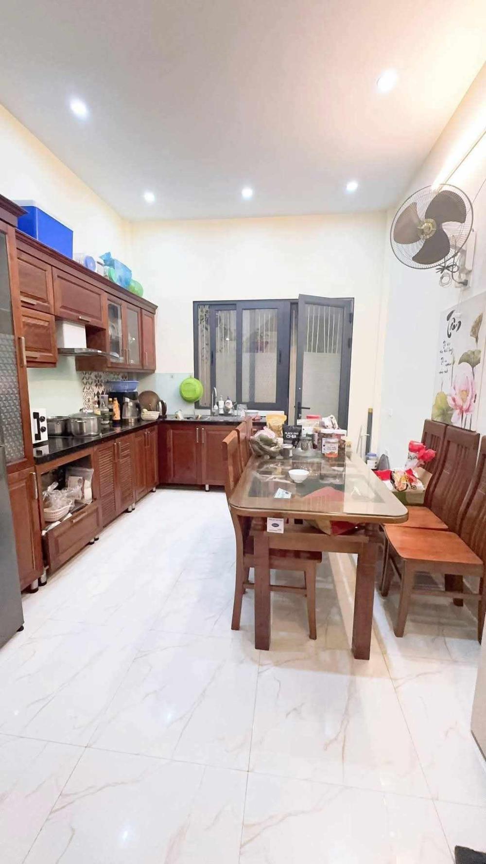 Bán nhà Trần Khát Chân, Hai Bà Trưng, Hà Nội, 34m2, 5 tầng, giá chỉ 6.1 tỷ