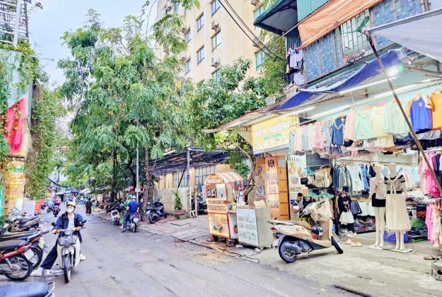 Bán nhà mặt phố Pháo Đài Láng, Đống Đa, 58m² x 4 tầng, mặt tiền 4m – giá 23 tỷ