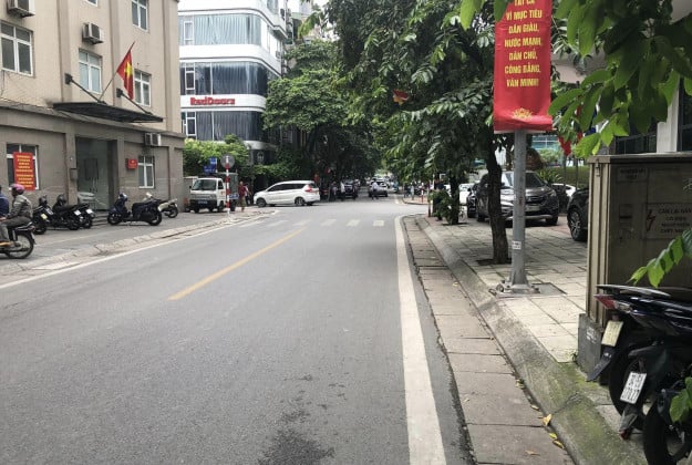 Bán nhà mặt phố Cửa Bắc, quận Ba Đình, Hà Nội, 150m², giá 155 tỷ