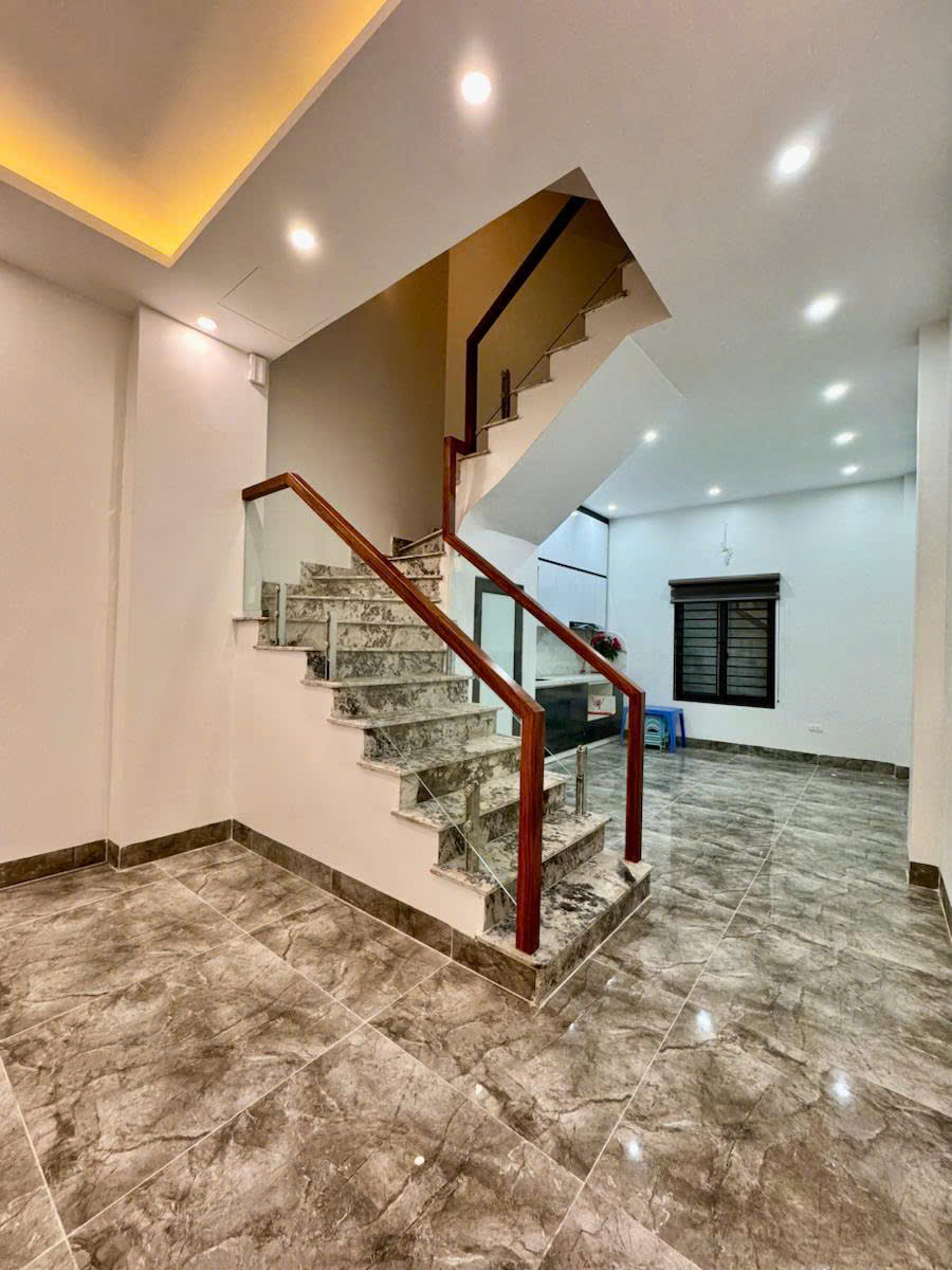 Bán nhà phân lô Thái Hà, Đống Đa, ô tô tránh, 2 thoáng, vừa ở vừa kinh doanh