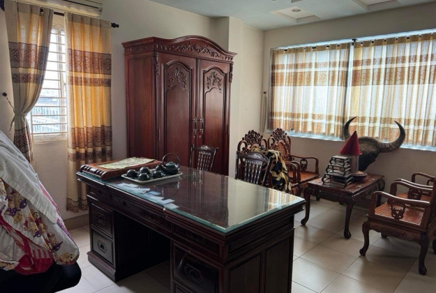 Bán nhà mặt tiền Trần Hưng Đạo, Quận 5, giá 33.5 tỷ