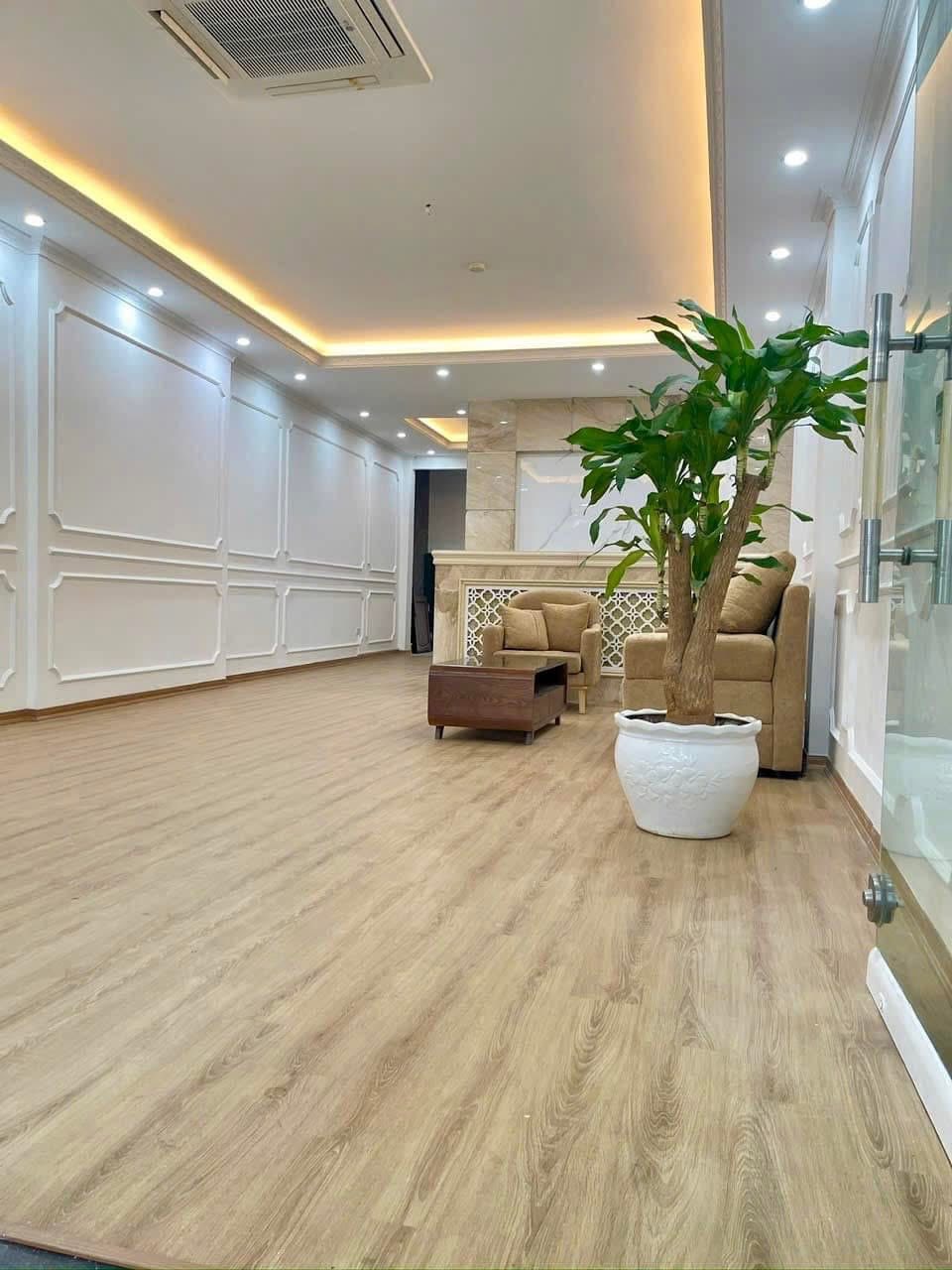 Bán nhà mặt phố Kim Mã, 80m², 6 tầng, MT 5m, kinh doanh siêu sầm uất, giá 55 tỷ, Ba Đình, Hà Nội