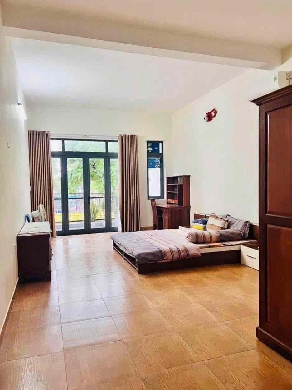 Bán gấp nhà mặt tiền đường An Dương Vương, 100m2, 8,9 tỷ