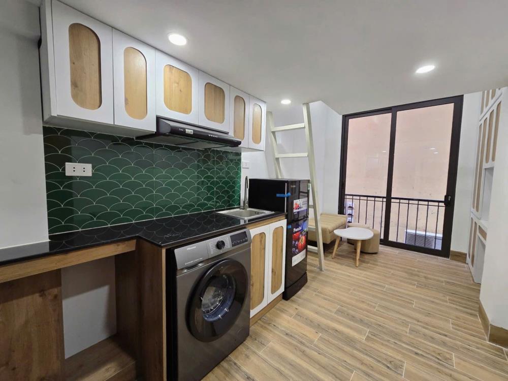 Bán tòa CHDV Cầu Giấy 120m2, 8 tầng, 35 phòng khép kín, doanh thu khủng giá chỉ 26.9 tỷ