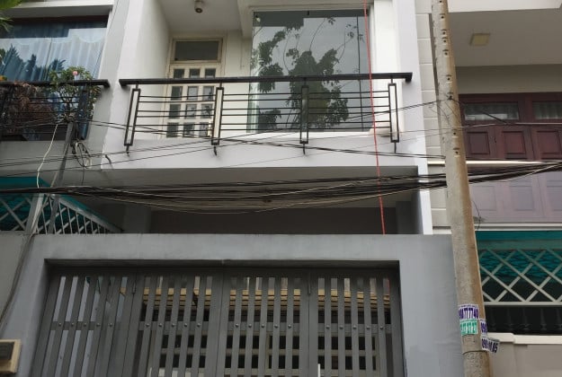 Cho thuê nhà đẹp hẻm xe hơi, gần Lê Trọng Tấn, trệt 3 lầu, 4PN, 12 triệu