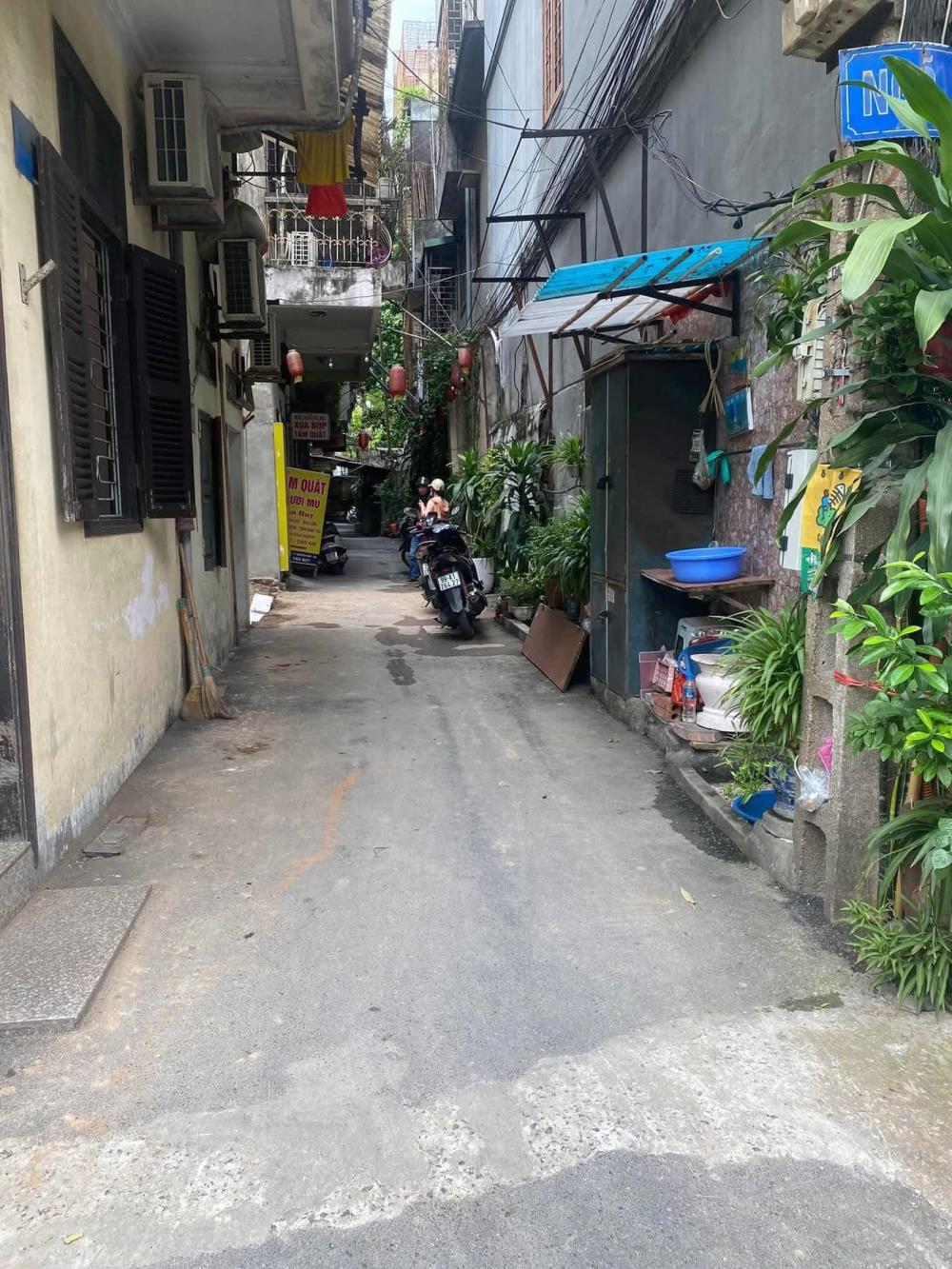 Bán nhà Lê Lợi, ngõ thông, ô tô lùi cửa, 5 tầng thang máy, chỉ 8.xx tỷ