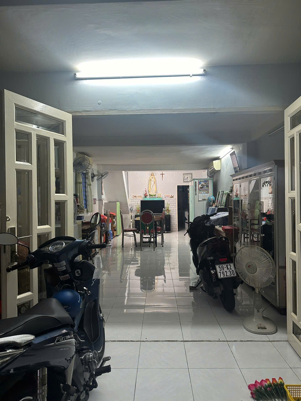 Bán nhà mặt tiền đường Nguyễn Đình Chi, Quận 6, 2 tầng, gần chợ Lớn, giá 9.3 tỷ